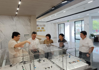 管偉榮局長帶隊赴源創(chuàng)電噴、方盛車橋開展科技創(chuàng)新調(diào)研服務(wù)工作